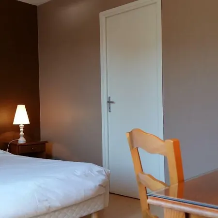 Chambres D'hotes Le Fougal Bed & Breakfast *